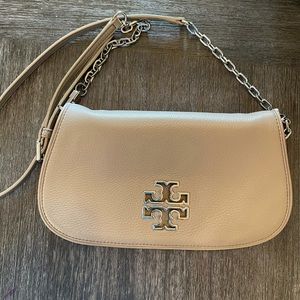 Taupe Tory Burch crossbody with magnetic closing